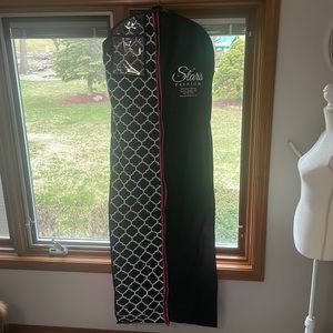 Dress bag with purse pocket